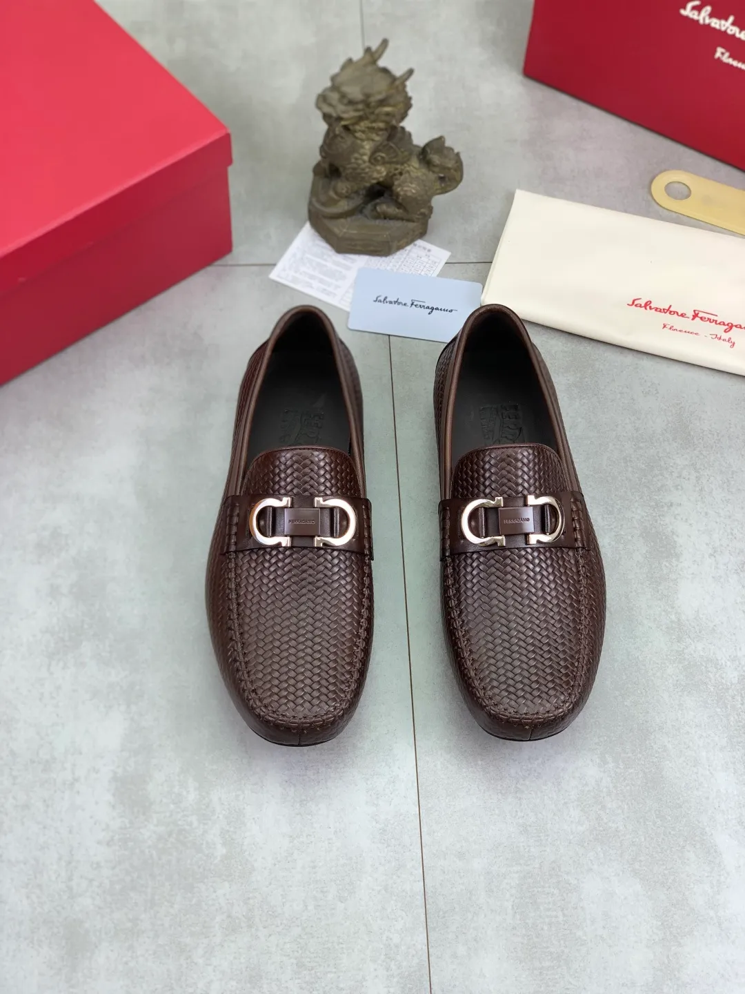 Men's shoes 💰P460 new high quality [Ferragamo/Ferragamo] latest model original imported calfskin, imported cowhide lining + original luxury metal buckle + original combination outsole Comparison without pressure Code number: 38-44 (45 customized)